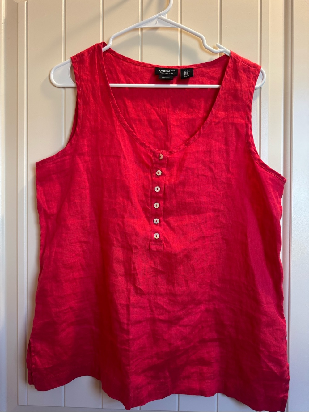 Jones & Co Red Linen Button-Front Sleeveless top